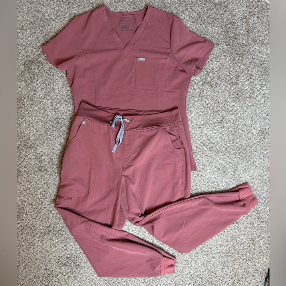 Figs Women's Dusty Rose Joggers Medium Top L/P pants